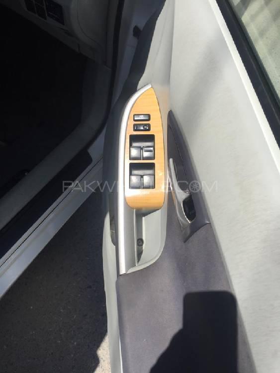 Toyota Prius 2010 for Sale in Lahore Toyota Prius 2010 for Sale in Lahore Image-9