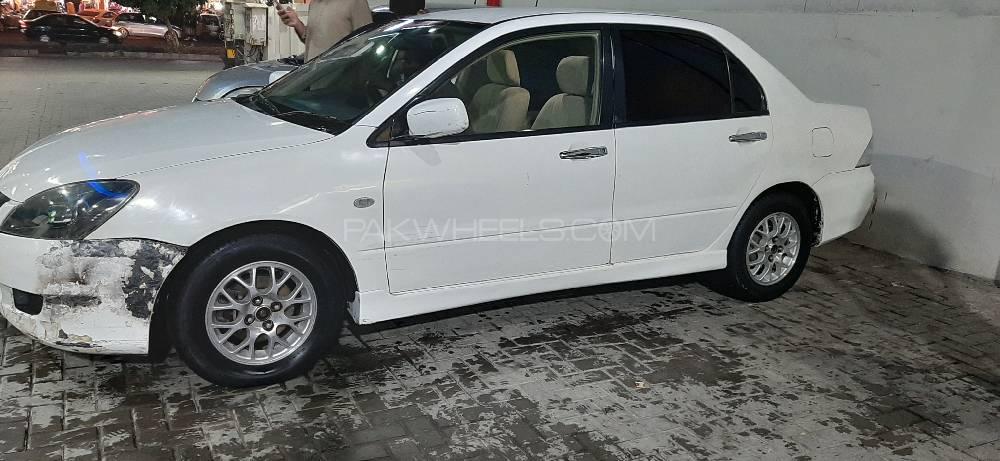 Mitsubishi Lancer 2004 for Sale in Lahore Image-1