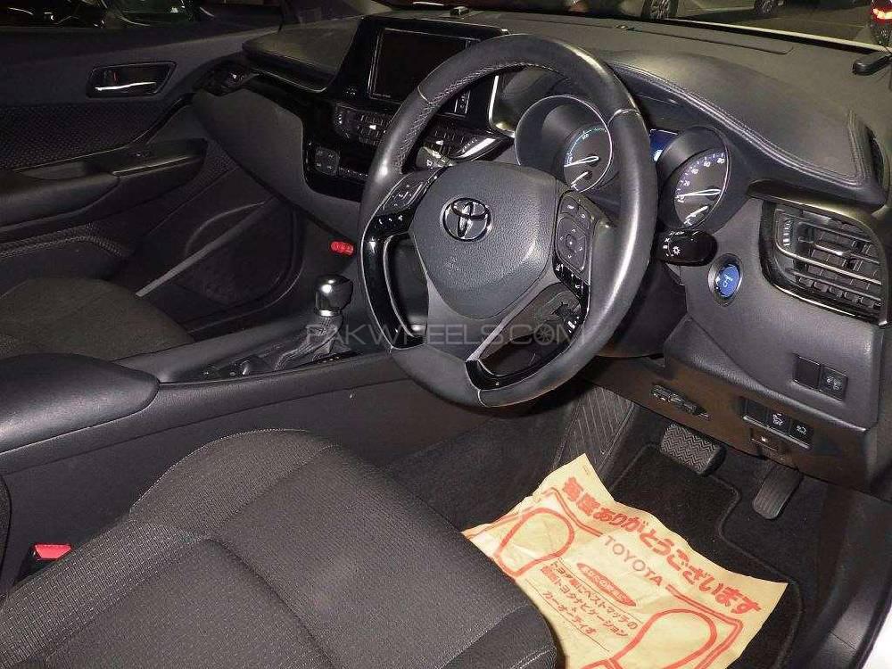 Toyota C-HR 2017 for Sale in Peshawar Toyota C-HR 2017 for Sale in Peshawar Image-3