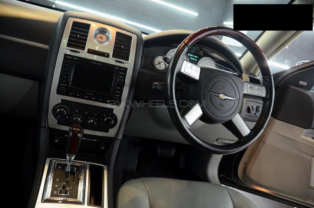Chrysler 300 C 2006 for Sale in Lahore Image-1