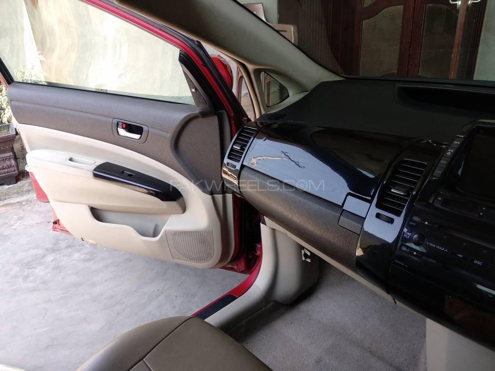 Toyota Prius 2008 for Sale in Lahore Toyota Prius 2008 for Sale in Lahore Image-11