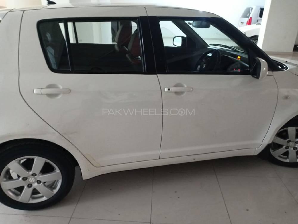سوزوکی سوئفٹ 2017 for Sale in کراچی سوزوکی سوئفٹ 2017 for Sale in کراچی Image-4