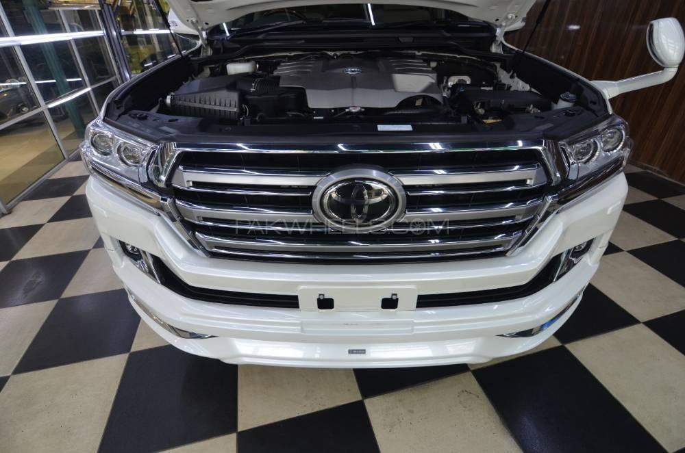 Toyota Land Cruiser 2017 for Sale in Lahore Toyota Land Cruiser 2017 for Sale in Lahore Image-14