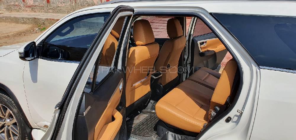 Toyota Fortuner 2018 for Sale in Sahiwal Toyota Fortuner 2018 for Sale in Sahiwal Image-8