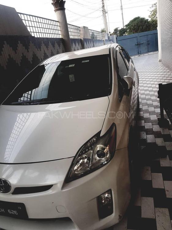 Toyota Prius 2010 for Sale in Peshawar Image-1