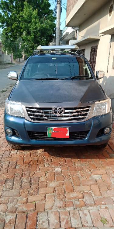 Toyota Hilux 2012 for Sale in Bahawalpur Image-1