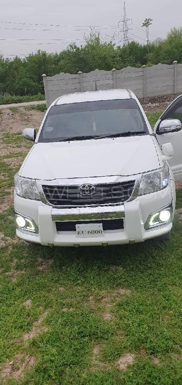 Toyota Hilux 2015 for Sale in Peshawar Image-1