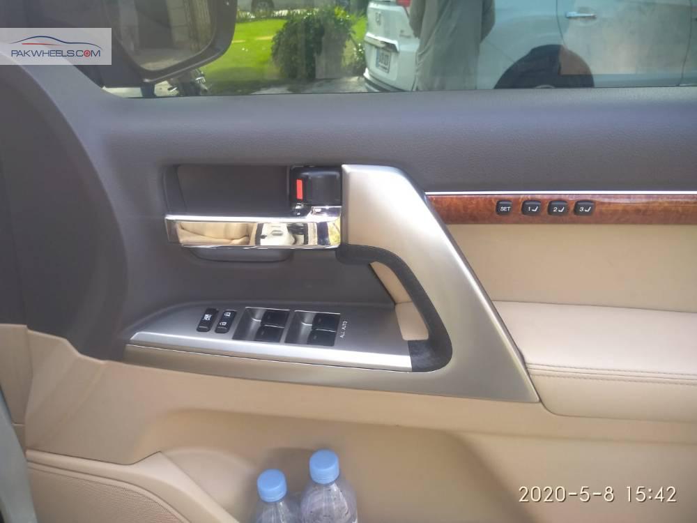 Toyota Land Cruiser 2013 for Sale in Islamabad Toyota Land Cruiser 2013 for Sale in Islamabad Image-12