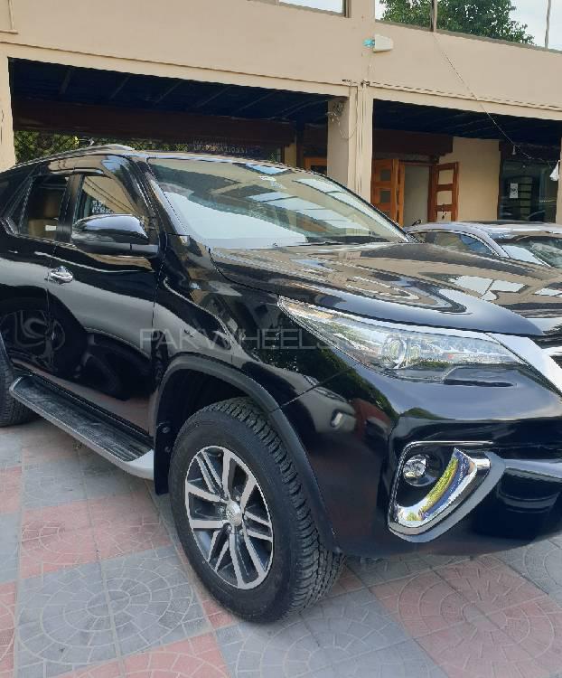 Toyota Fortuner 2019 for Sale in Islamabad Image-1