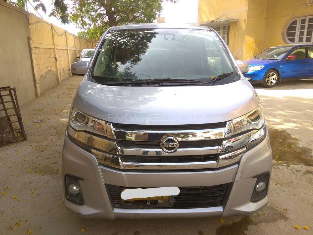 Nissan Dayz Highway Star 2016 for Sale in Karachi Nissan Dayz Highway Star 2016 for Sale in Karachi Image-2