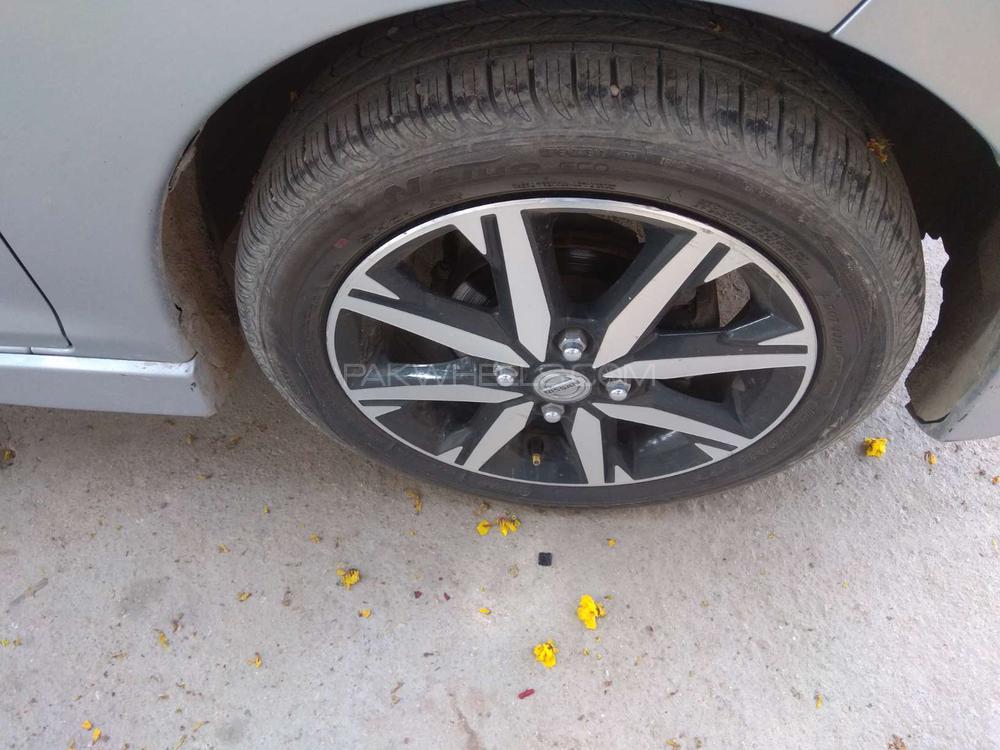 Nissan Dayz Highway Star 2016 for Sale in Karachi Nissan Dayz Highway Star 2016 for Sale in Karachi Image-3