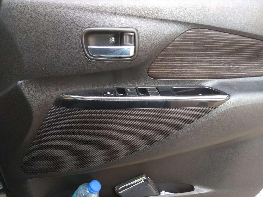 Nissan Dayz Highway Star 2016 for Sale in Karachi Nissan Dayz Highway Star 2016 for Sale in Karachi Image-9