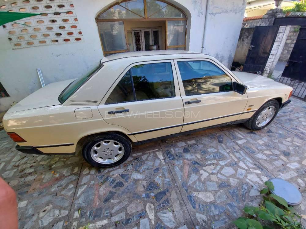 Mercedes Benz D Series 1989 for Sale in Abbottabad Mercedes Benz D Series 1989 for Sale in Abbottabad Image-6