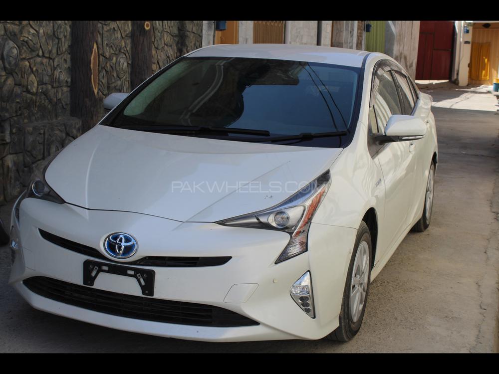 Toyota Prius 2016 for Sale in Mardan Image-1