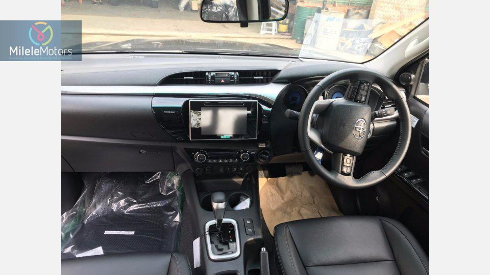 Toyota Hilux 2020 for Sale in Karachi Toyota Hilux 2020 for Sale in Karachi Image-4