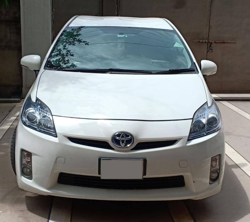 Toyota Prius 2010 for Sale in Lahore Image-1