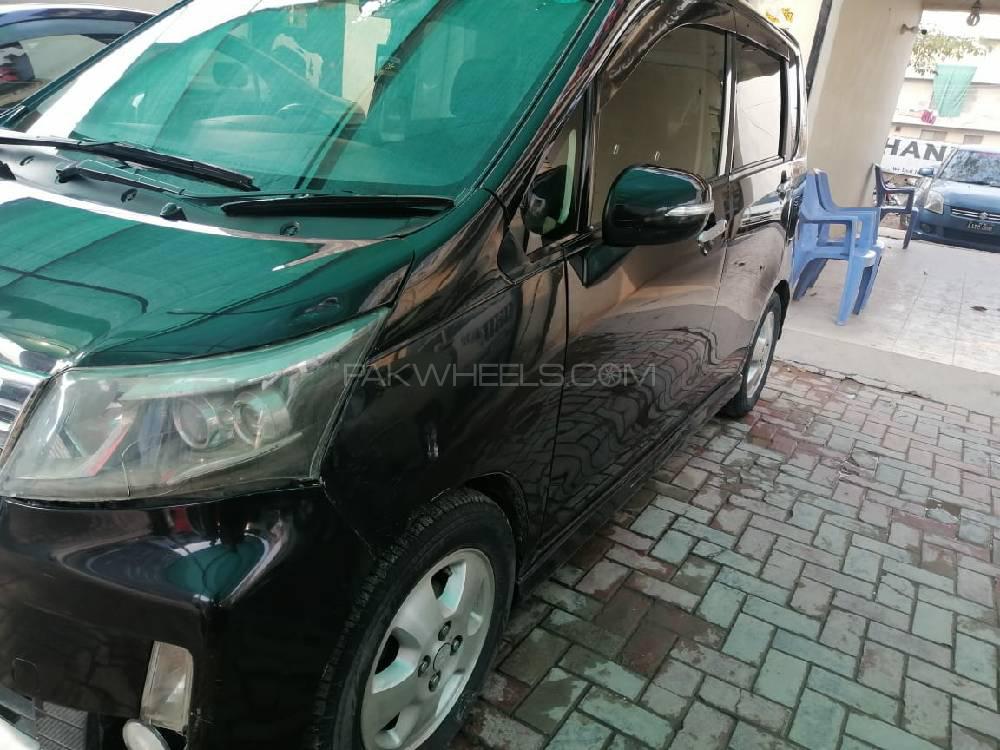 Daihatsu Move 2013 for Sale in Lahore Daihatsu Move 2013 for Sale in Lahore Image-2