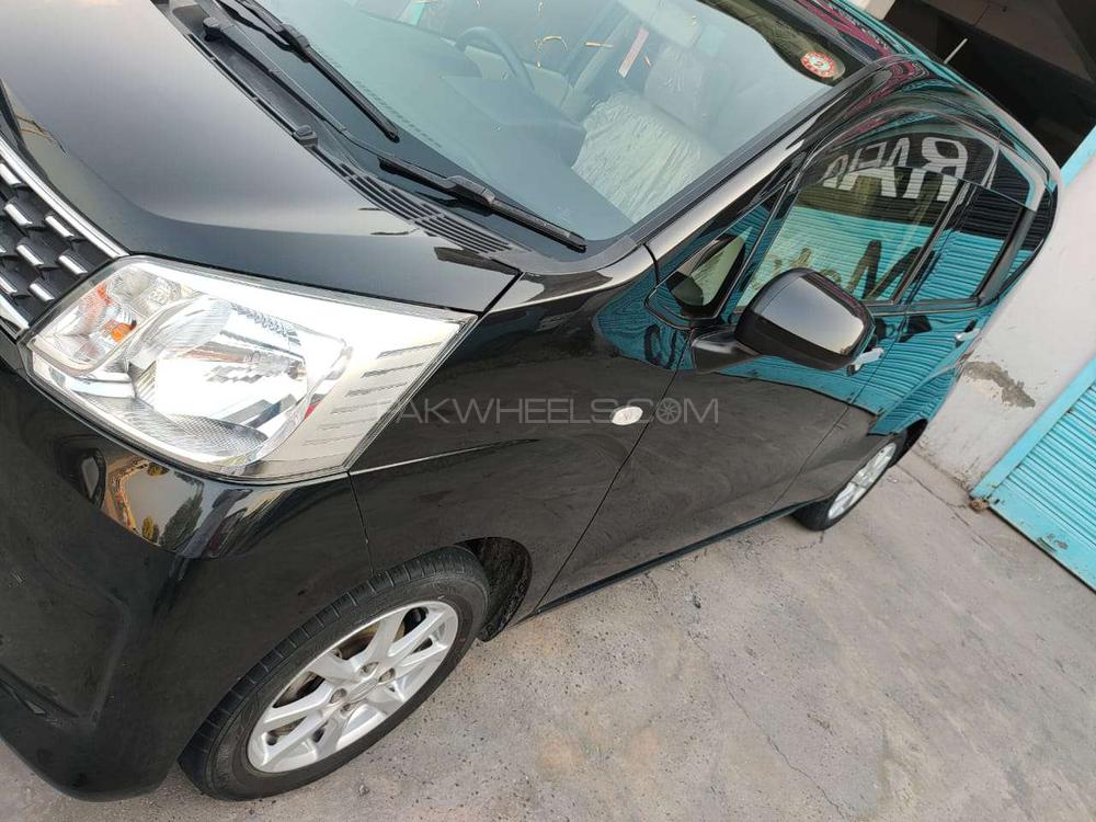 Daihatsu Move 2017 for Sale in Gujranwala Daihatsu Move 2017 for Sale in Gujranwala Image-2