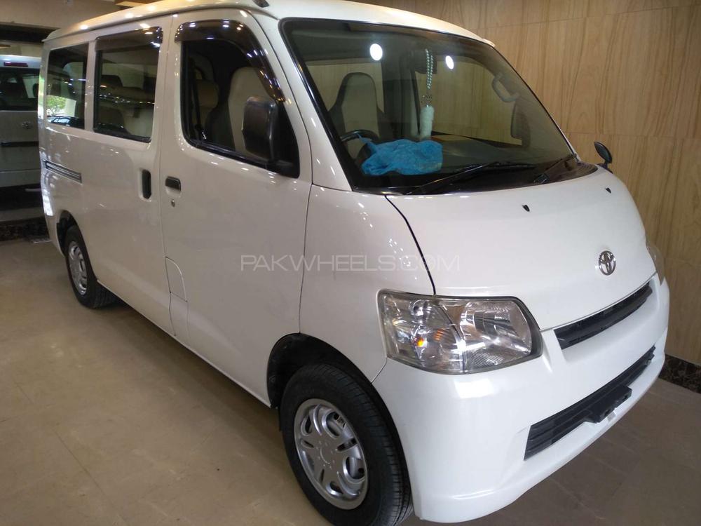 ٹویوٹا ٹاؤن ایس 2009 for Sale in کراچی Image-1