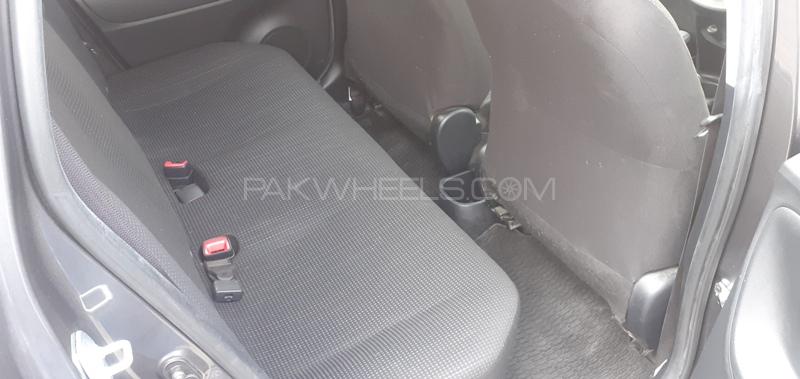 Toyota Vitz 2016 for Sale in Lahore Toyota Vitz 2016 for Sale in Lahore Image-9