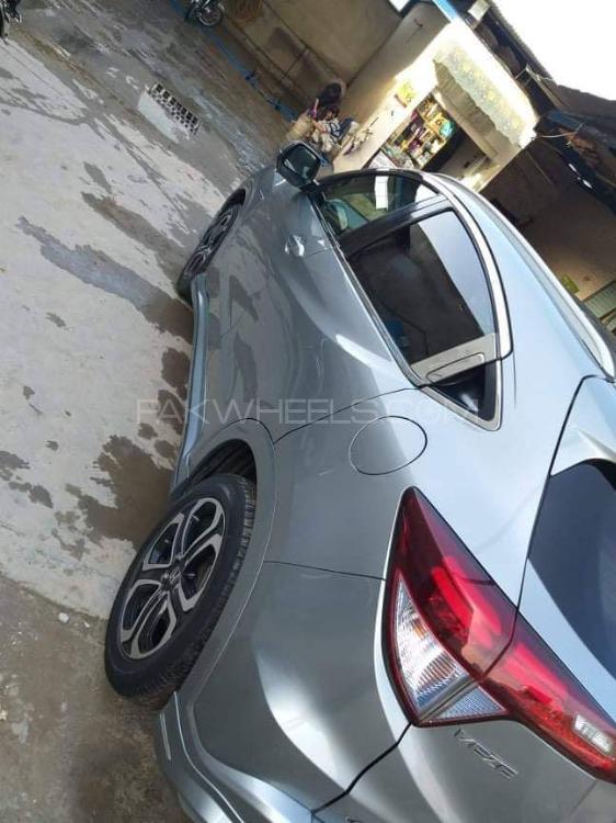 Honda Vezel 2015 for Sale in Sialkot Honda Vezel 2015 for Sale in Sialkot Image-5