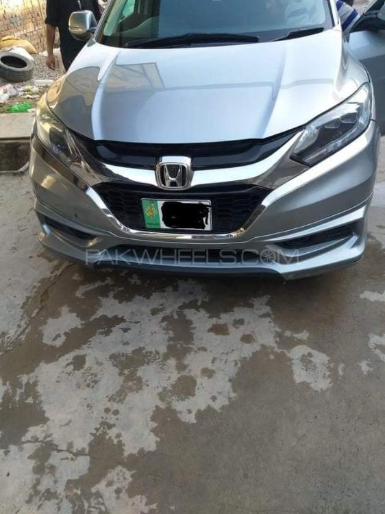 Honda Vezel 2015 for Sale in Sialkot Honda Vezel 2015 for Sale in Sialkot Image-6