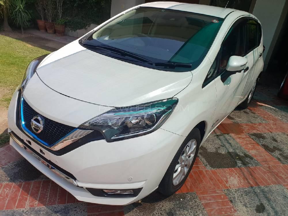 Nissan Note 2017 for Sale in Lahore Image-1