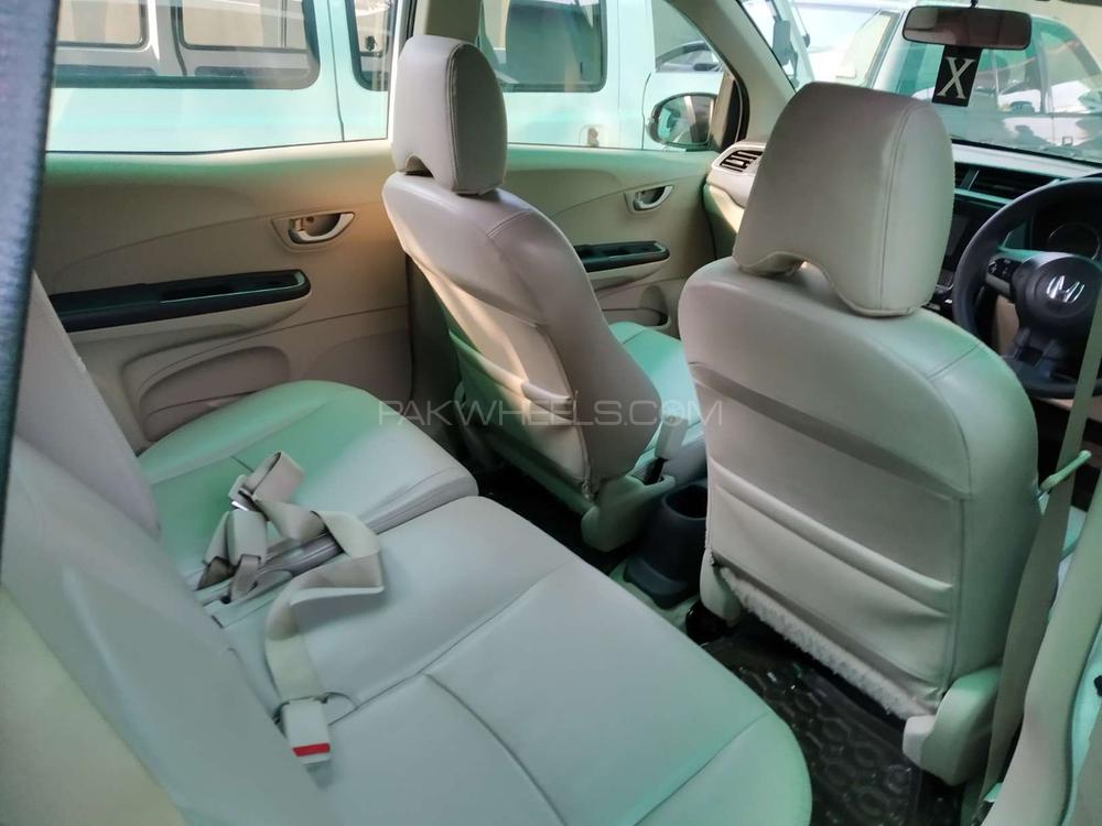 Honda BR-V 2017 for Sale in Lahore Honda BR-V 2017 for Sale in Lahore Image-10