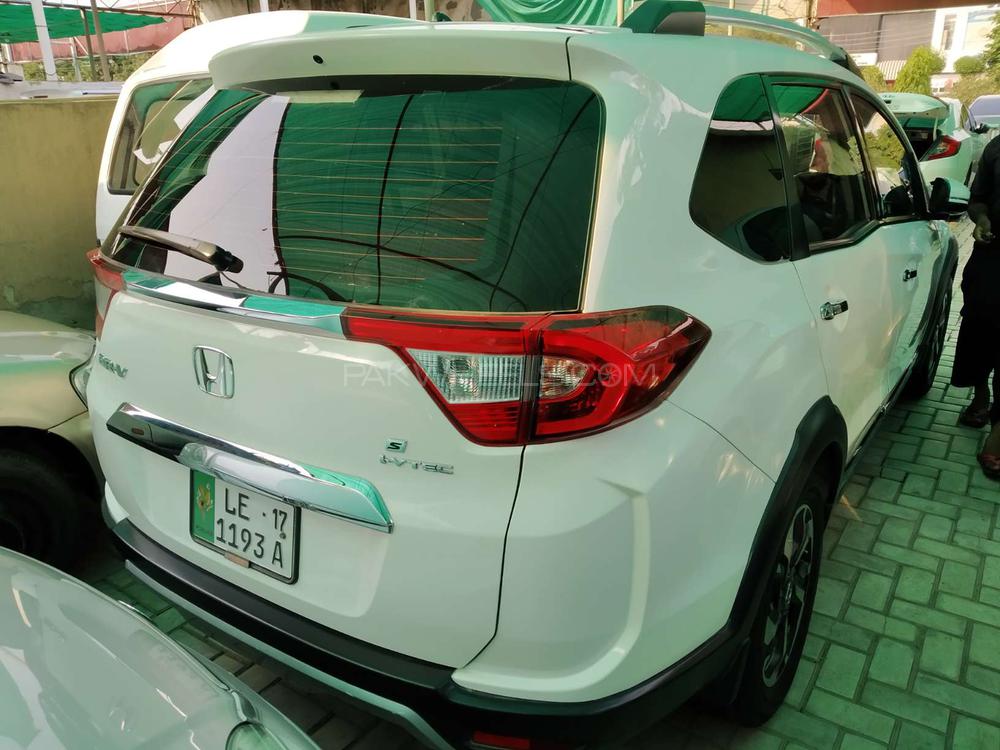 Honda BR-V 2017 for Sale in Lahore Honda BR-V 2017 for Sale in Lahore Image-12