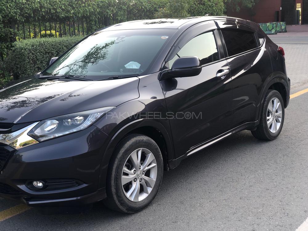 Honda vezel hybrid 2014