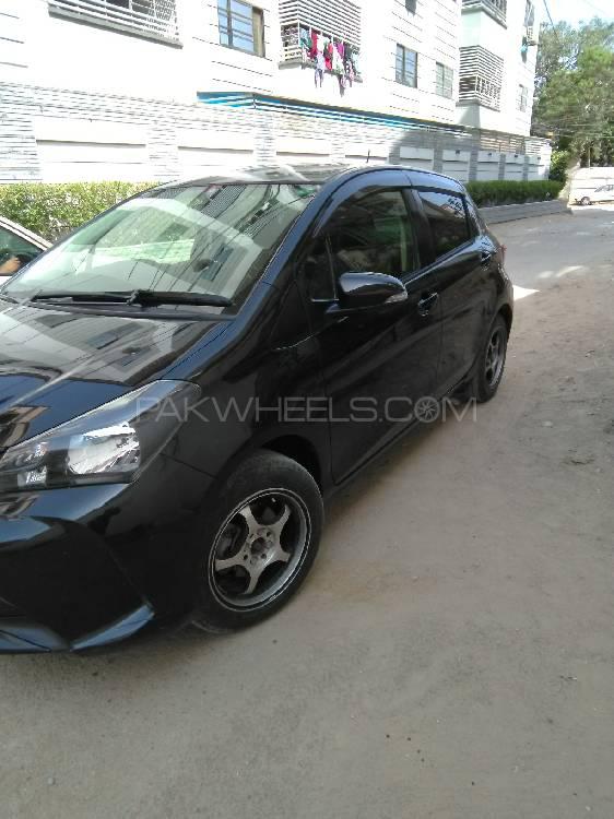 Toyota Vitz 2014 for Sale in Karachi Image-1