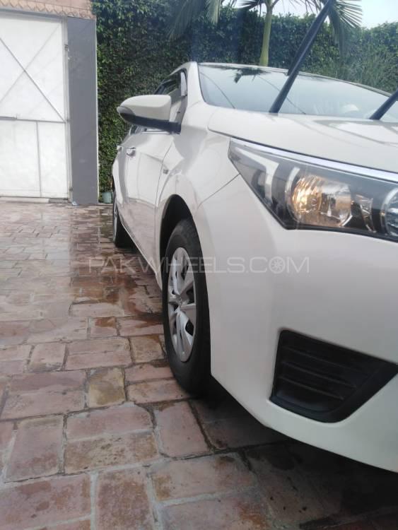 Toyota Corolla 2014 for Sale in Peshawar Image-1