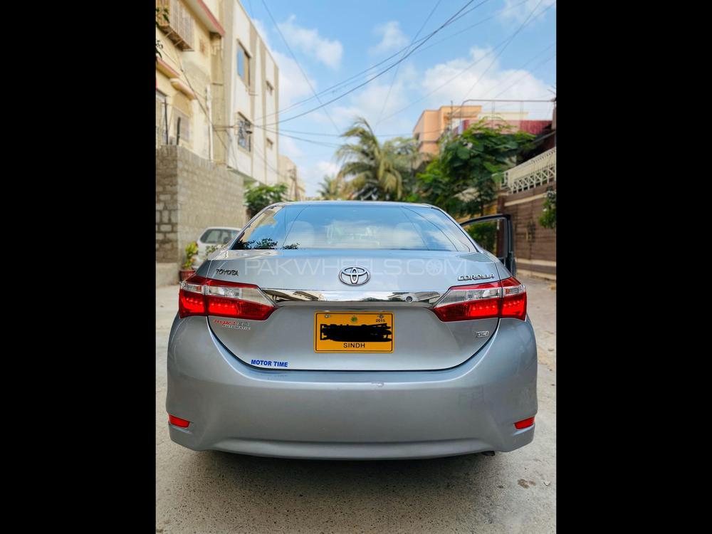 Toyota Corolla 2015 for Sale in Karachi Image-1