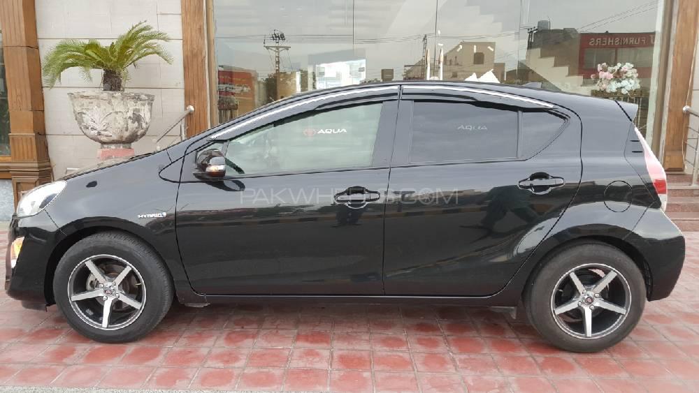 Toyota Aqua 2015 for Sale in Lahore Toyota Aqua 2015 for Sale in Lahore Image-16