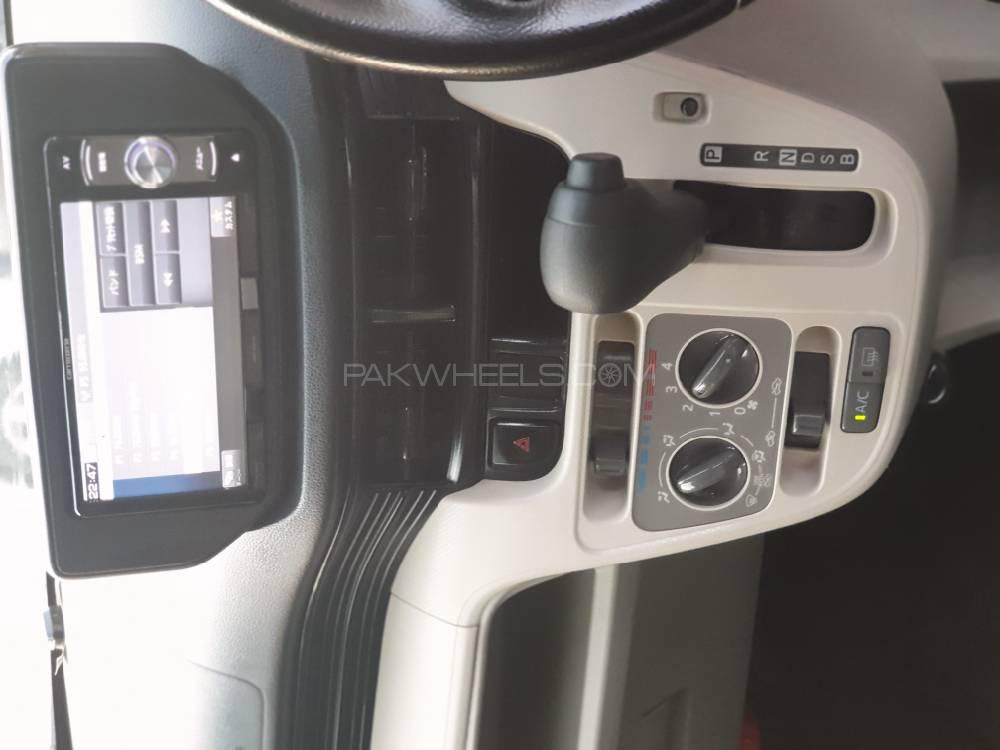 Daihatsu Move 2017 for Sale in Lahore Daihatsu Move 2017 for Sale in Lahore Image-10