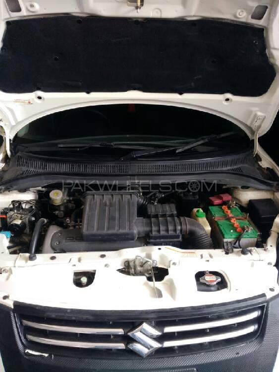 Suzuki Swift 2014 for Sale in Swabi Suzuki Swift 2014 for Sale in Swabi Image-7