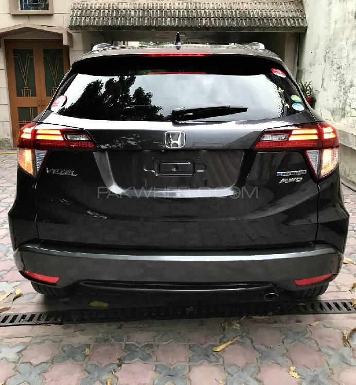 Honda Vezel 2015 for Sale in Gujrat Honda Vezel 2015 for Sale in Gujrat Image-4