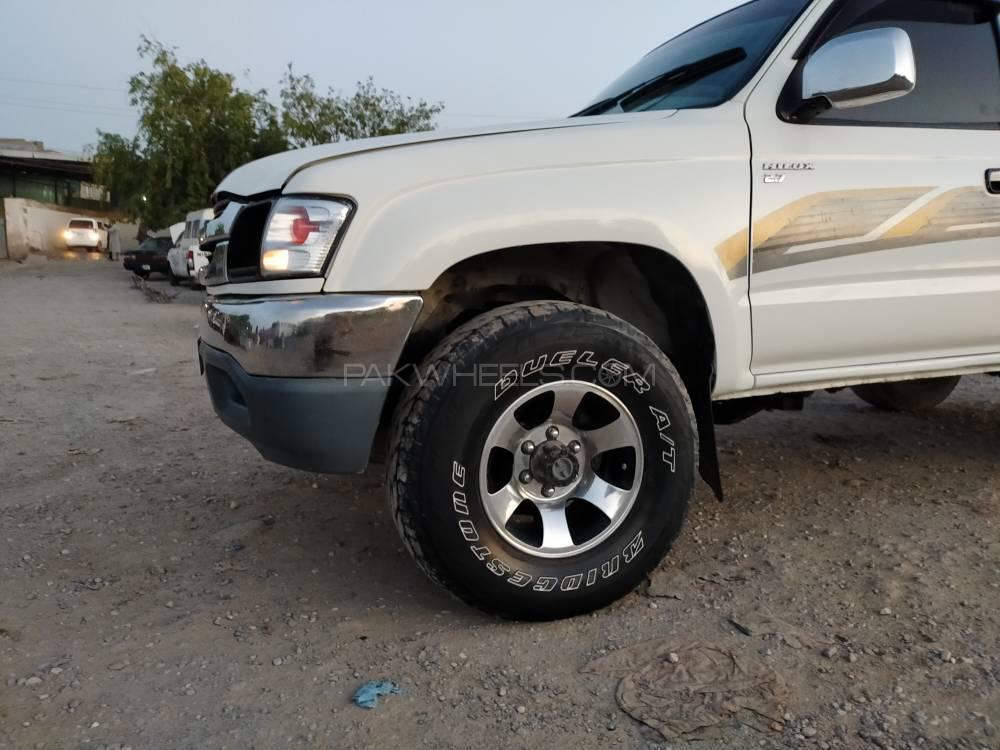 Toyota Hilux 2002 for Sale in Islamabad Image-1