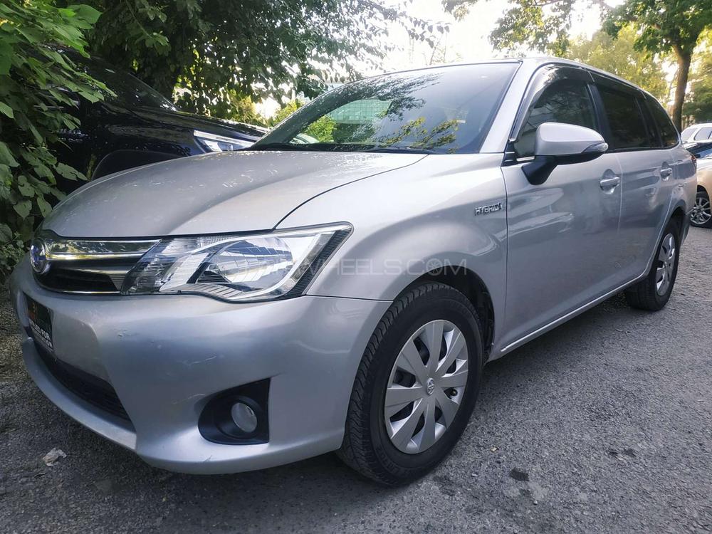Toyota Corolla Fielder 2015 for Sale in Islamabad Image-1