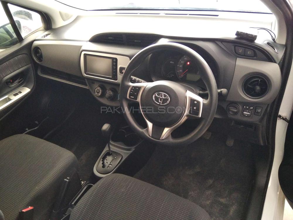 Toyota Vitz 2016 for Sale in Karachi Toyota Vitz 2016 for Sale in Karachi Image-3