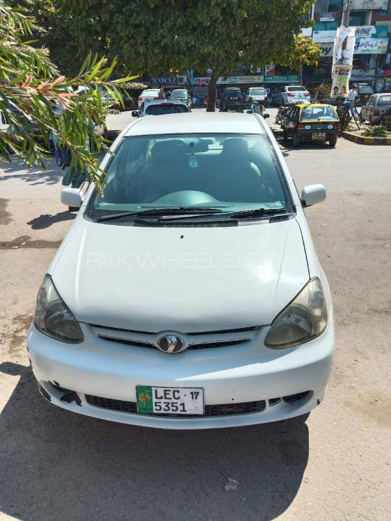 Toyota Platz 2007 for Sale in Islamabad Image-1
