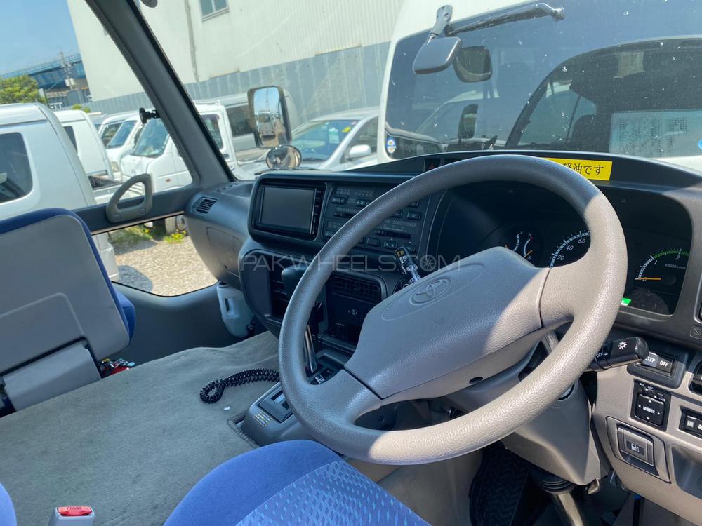 Toyota Coaster 2015 for Sale in Lahore Toyota Coaster 2015 for Sale in Lahore Image-7