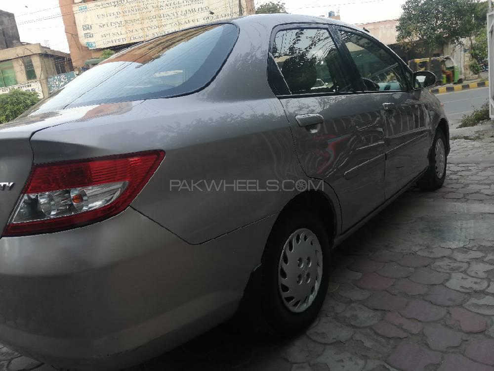 Honda City 2005 for Sale in Lahore Honda City 2005 for Sale in Lahore Image-5