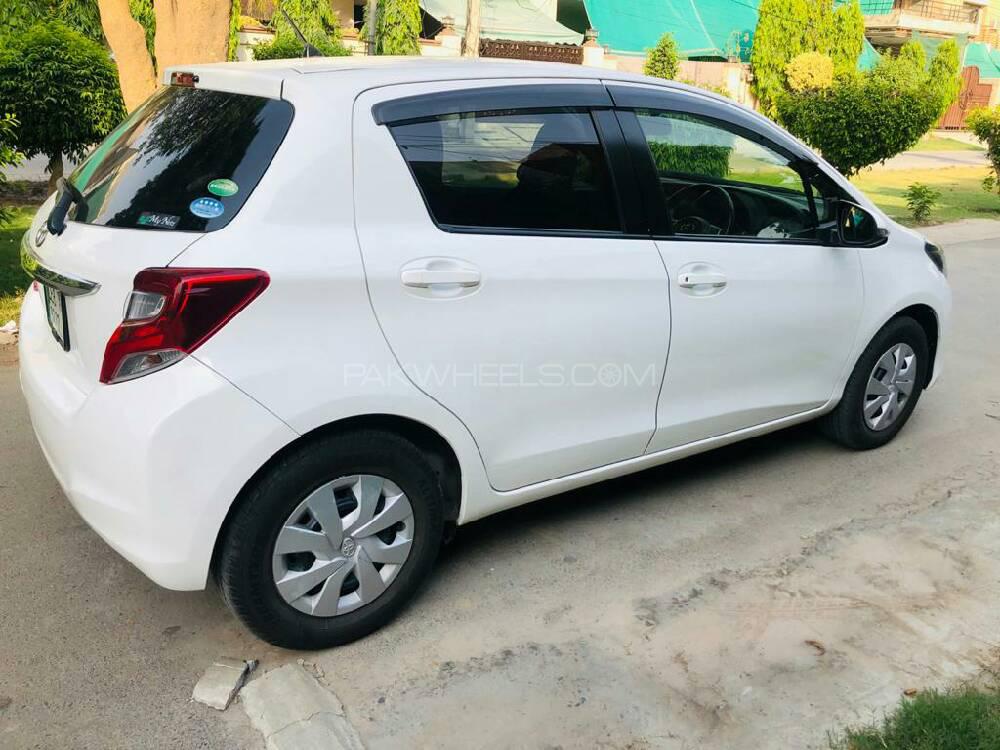 Toyota Vitz 2015 for Sale in Lahore Toyota Vitz 2015 for Sale in Lahore Image-11