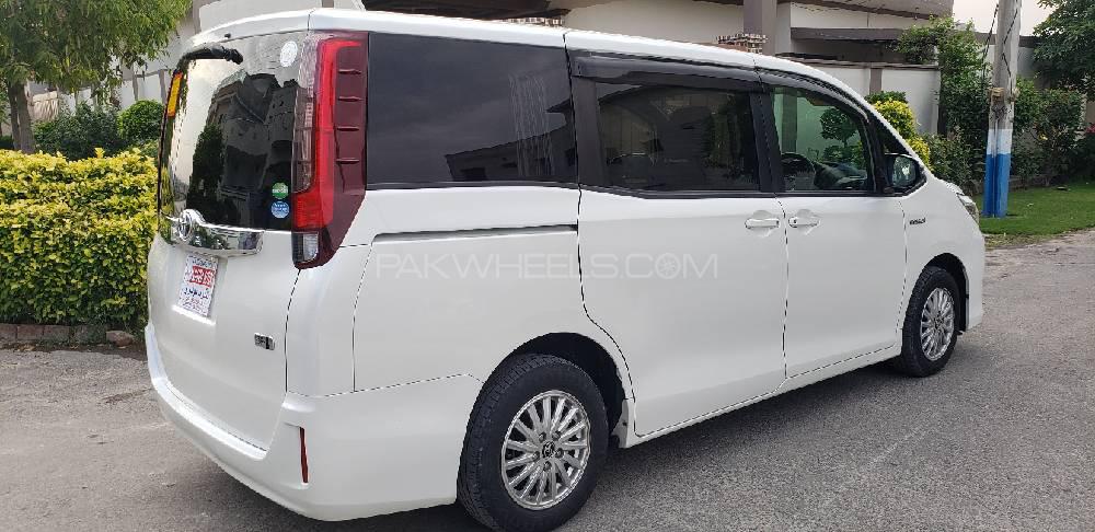 Toyota Noah 2015 for Sale in Islamabad Toyota Noah 2015 for Sale in Islamabad Image-3