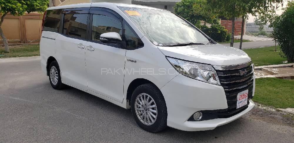 Toyota Noah 2015 for Sale in Islamabad Toyota Noah 2015 for Sale in Islamabad Image-4