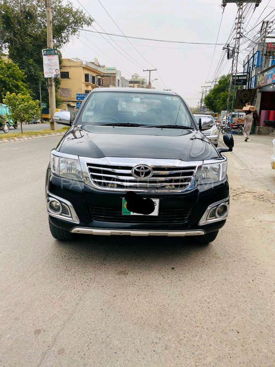 Toyota Hilux 2015 for Sale in Rawalpindi Toyota Hilux 2015 for Sale in Rawalpindi Image-3