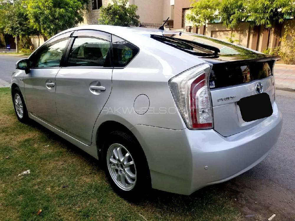 Toyota Prius 2012 for Sale in Lahore Toyota Prius 2012 for Sale in Lahore Image-5