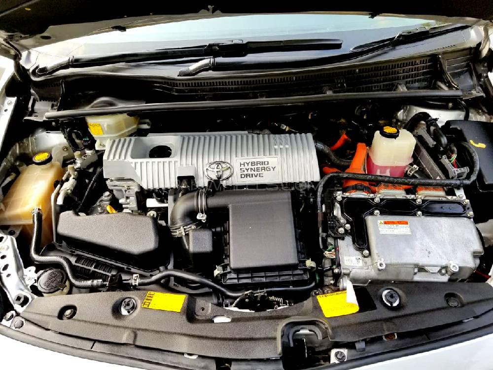 Toyota Prius 2012 for Sale in Lahore Toyota Prius 2012 for Sale in Lahore Image-12