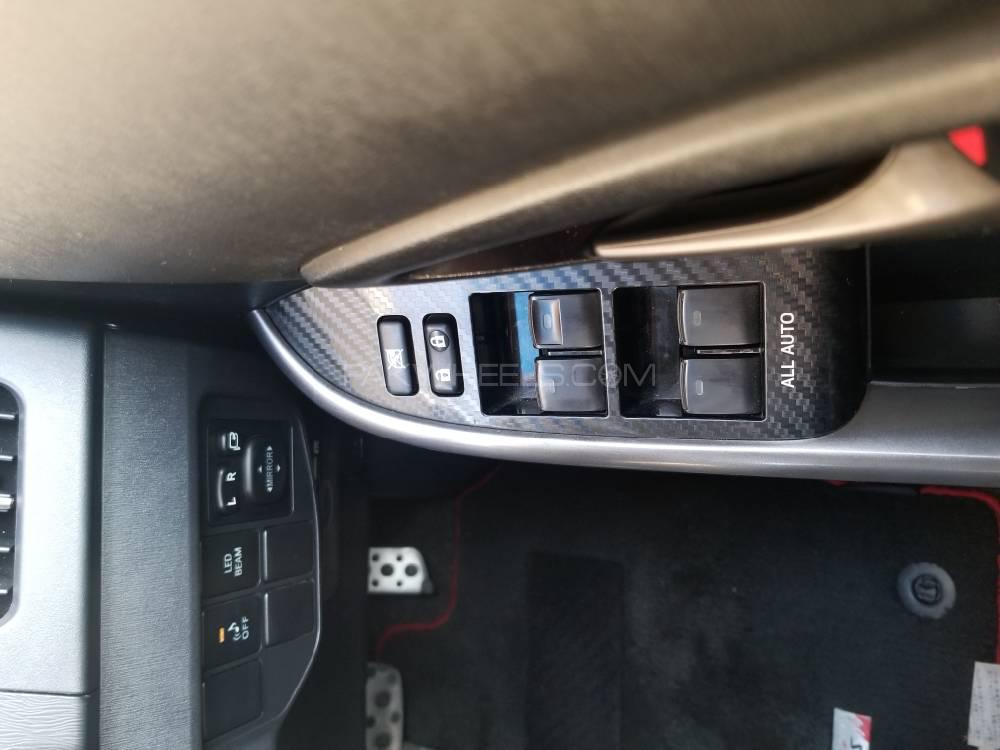 Toyota Prius 2014 for Sale in Lahore Toyota Prius 2014 for Sale in Lahore Image-13